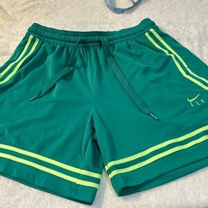 Women’s Nike Fly Crossover women’s shorts. Size medium.